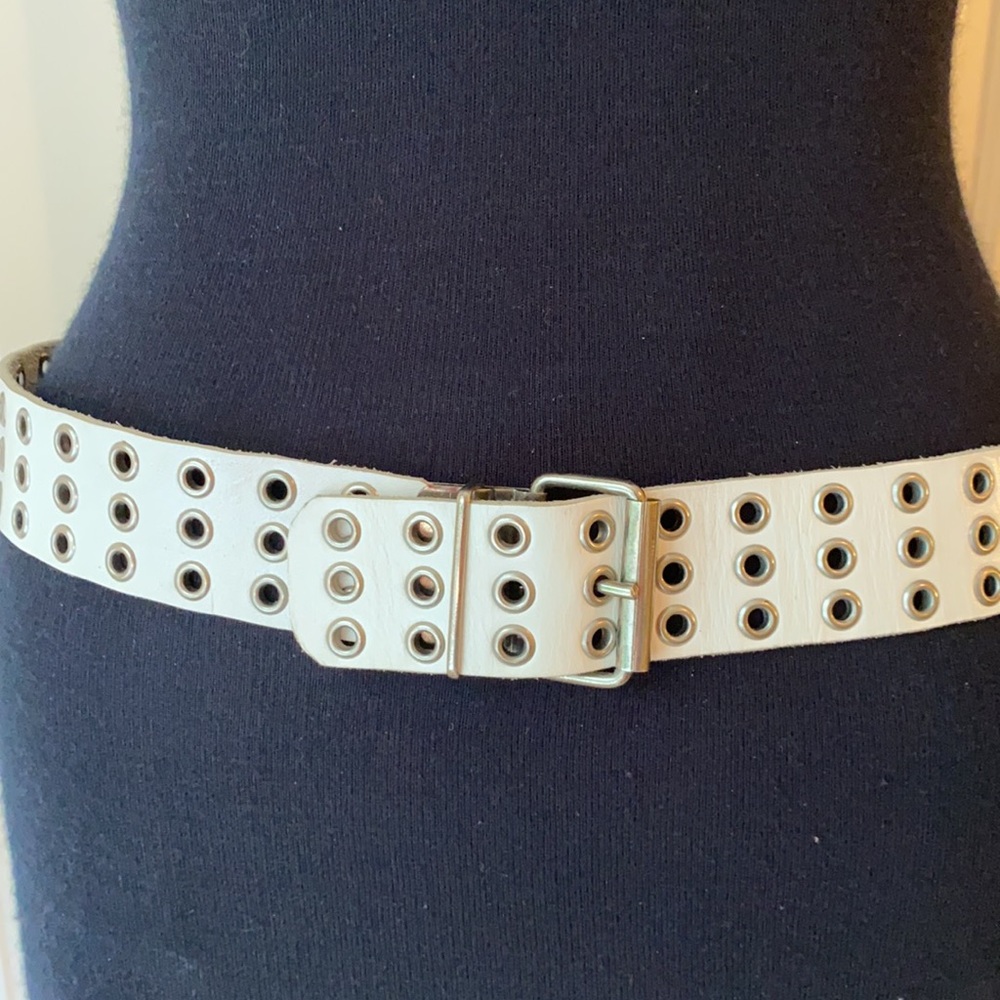 Vintage white leather 36” belt in great condition - Picture 1 of 10